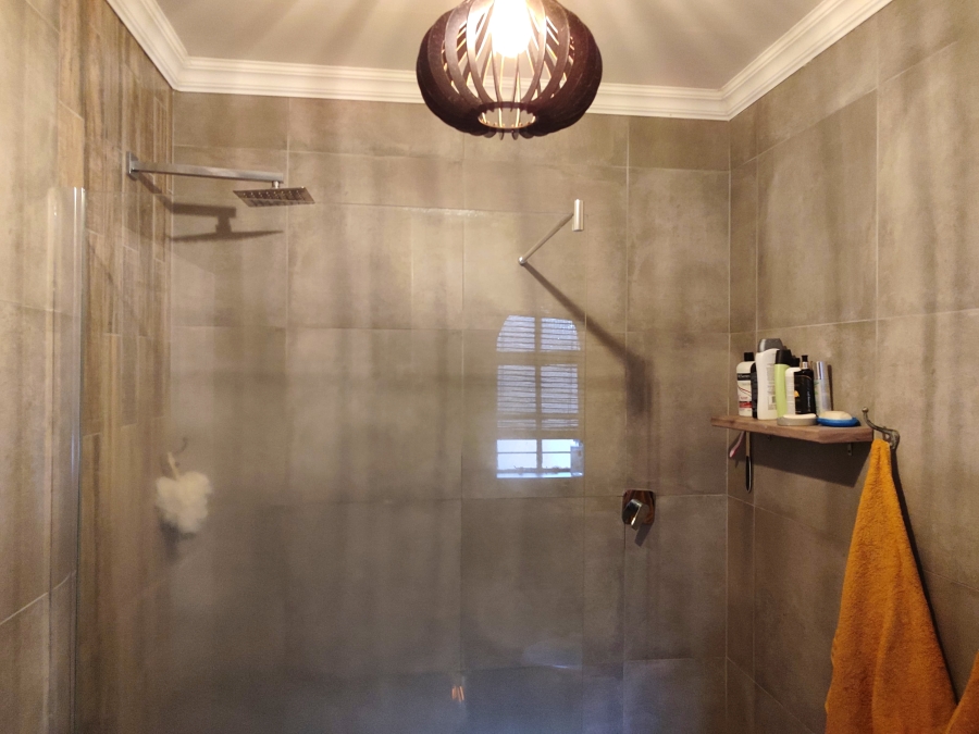 5 Bedroom Property for Sale in Doringkruin North West